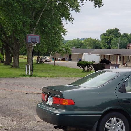 Mound Haven Motel Brookville Exterior foto